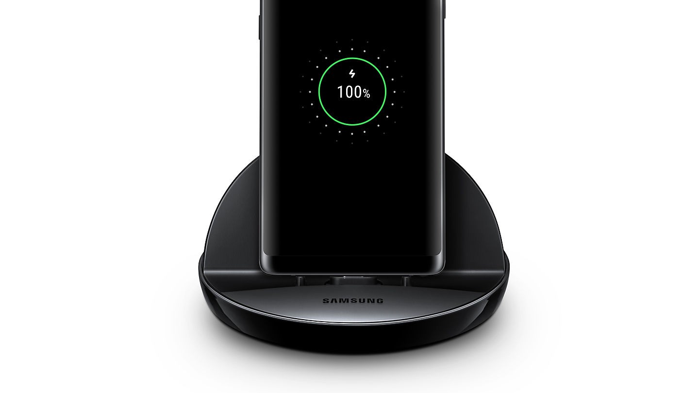 Зарядная станция samsung. Док-станция USB-C Samsung. Док станция самсунг s21. Fast charge Samsung комплектация.